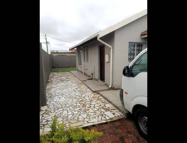 3 BEDROOM HOUSE FOR SALE IN PROTEA GLEN